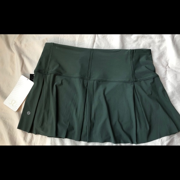 lululemon athletica Pants - Lululemon Wintergreen Skorts size 12